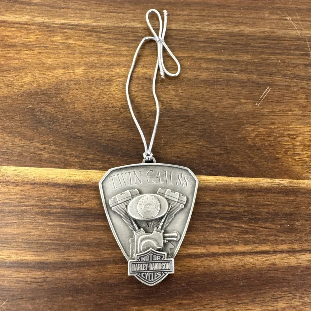 Harley-Davidson Ornament Unisex OS Silver Twin Cam 88 Engine 2001‎ Collectible